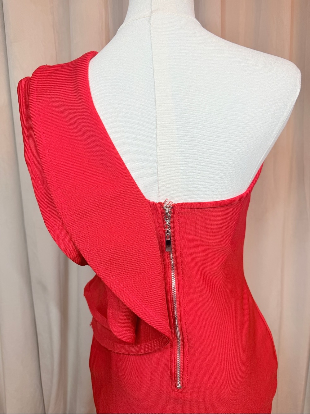 One-Shoulder Red Ruffle Midi Dress - Picture 3 of 7